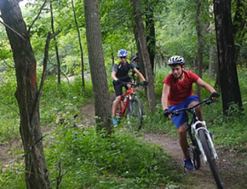 Quatre façons de célébrer la Journée internationale des sentiers à vélo